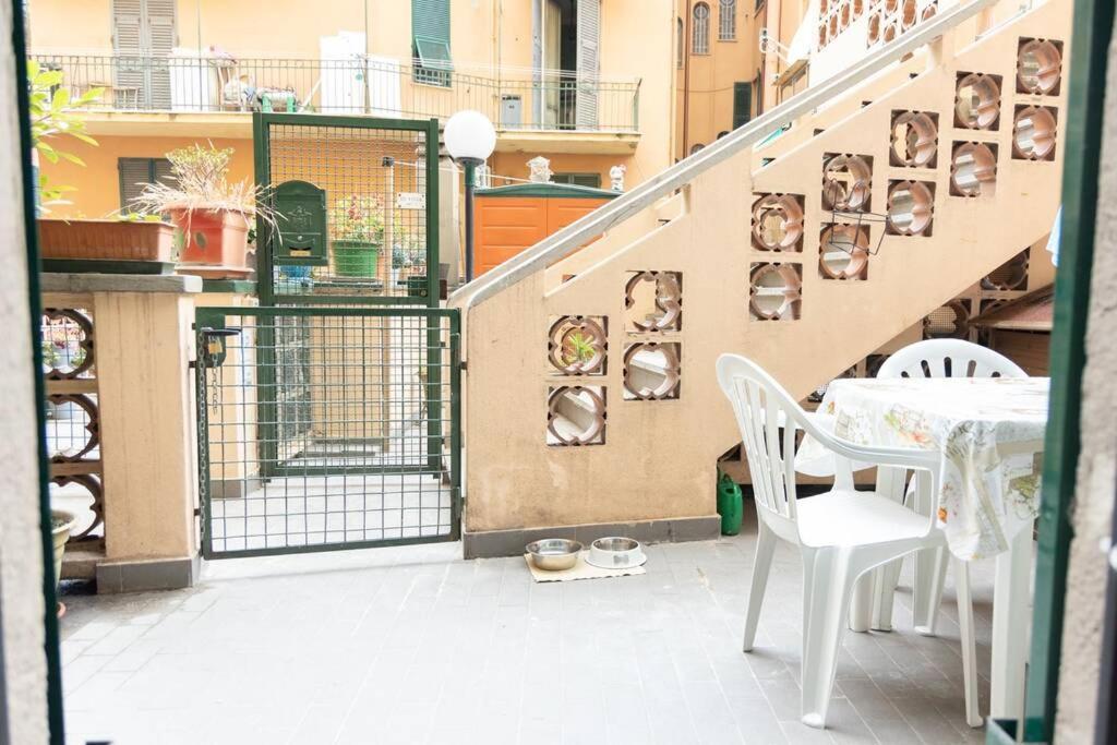La Casa Di Nico. Appartamento Zona Centro Genoa Bagian luar foto